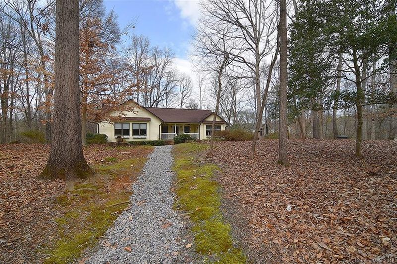 1646 Maple Ridge Ln, Fort Mill, SC 29715