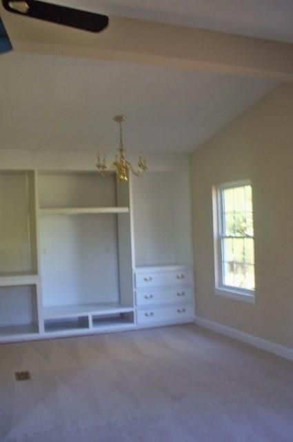 1634 Rayland Dr, Hickory, NC 28601