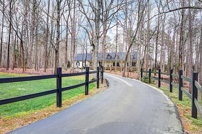 3011 Blythe Rd, Waxhaw, NC 28173