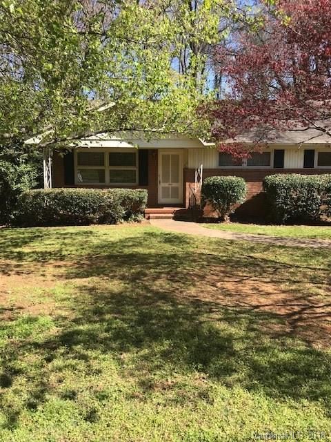6629 Starcrest Dr, Charlotte, NC 28210