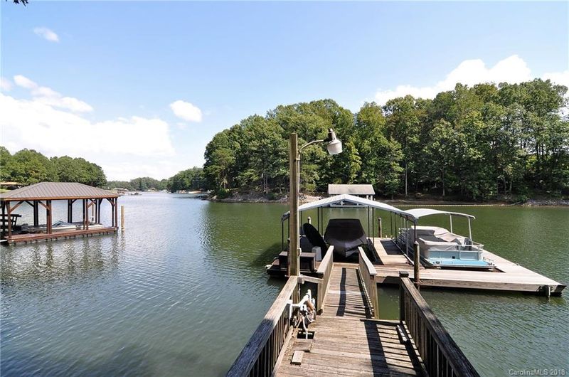 5214 Wickford Ln, Denver, NC 28037