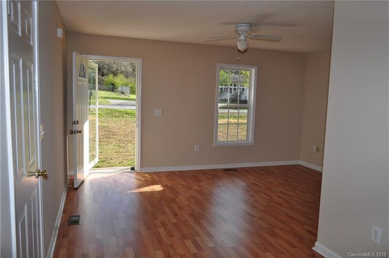 2401 Earley Cir #2, Kannapolis, NC 28083