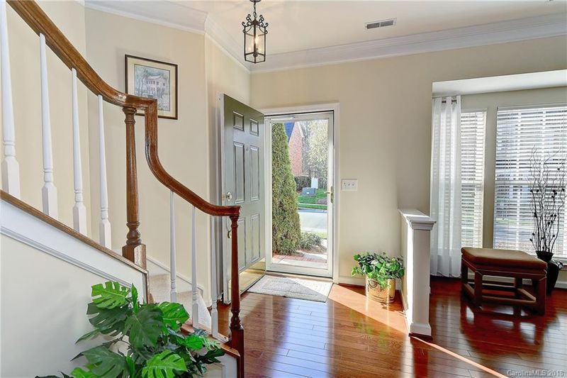 5142 Berkeley Creek Ln, Charlotte, NC 28277