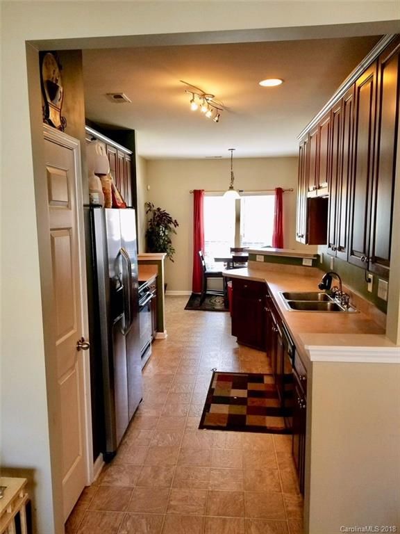 4679 Forestridge Commons Dr, Charlotte, NC 28269