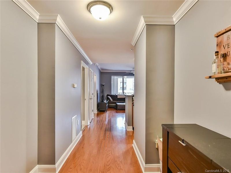 300 W Fifth St #204, Charlotte, NC 28202