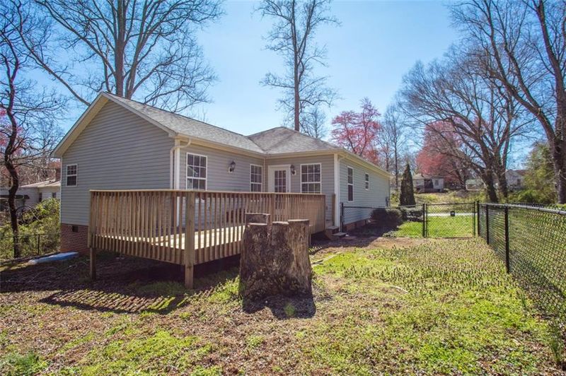 331 22nd Ave NE, Hickory, NC 28601