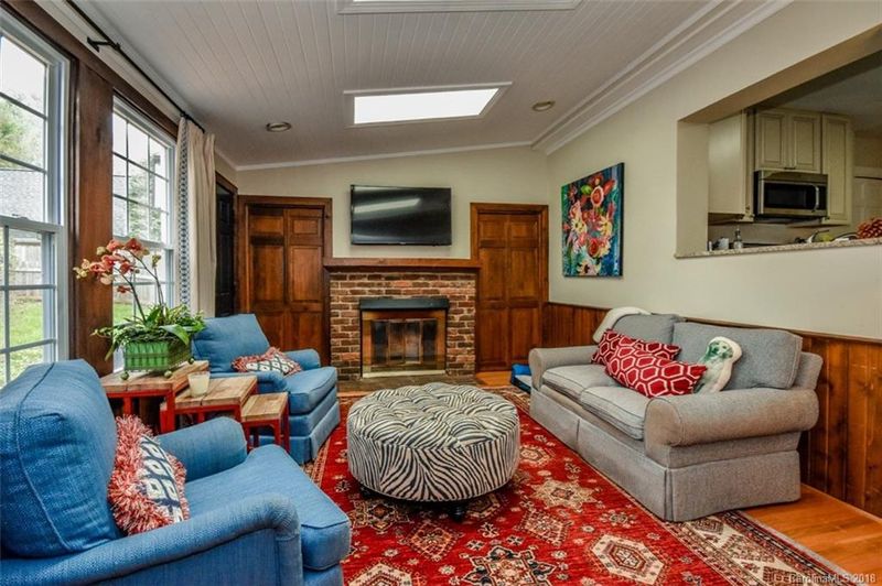 1139 Lakeside Dr, Statesville, NC 28677