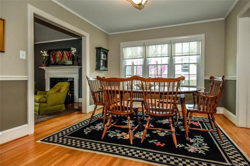 1139 Lakeside Dr, Statesville, NC 28677