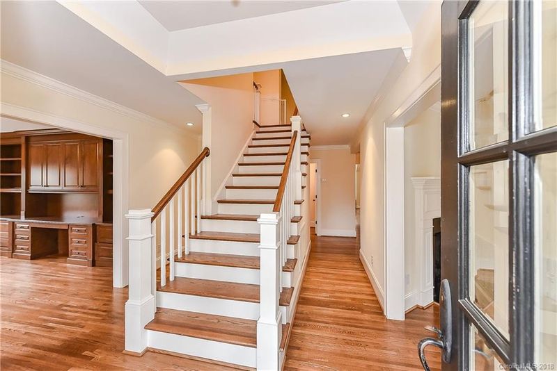1511 Providence Rd, Charlotte, NC 28207