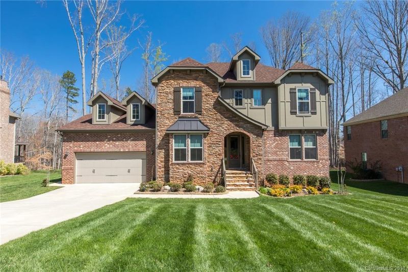 7811 Burning Ridge Dr, Stanley, NC 28164