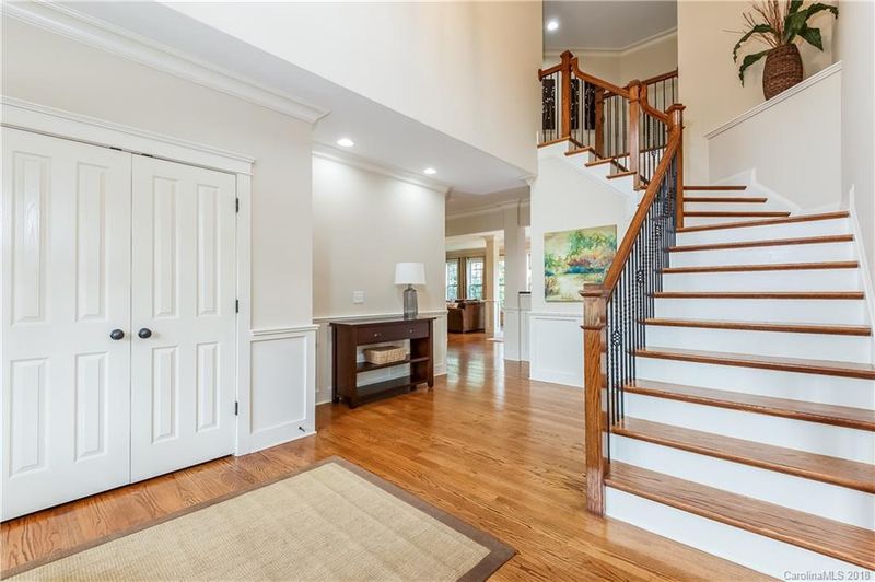 5513 Open Book Ln, Charlotte, NC 28270