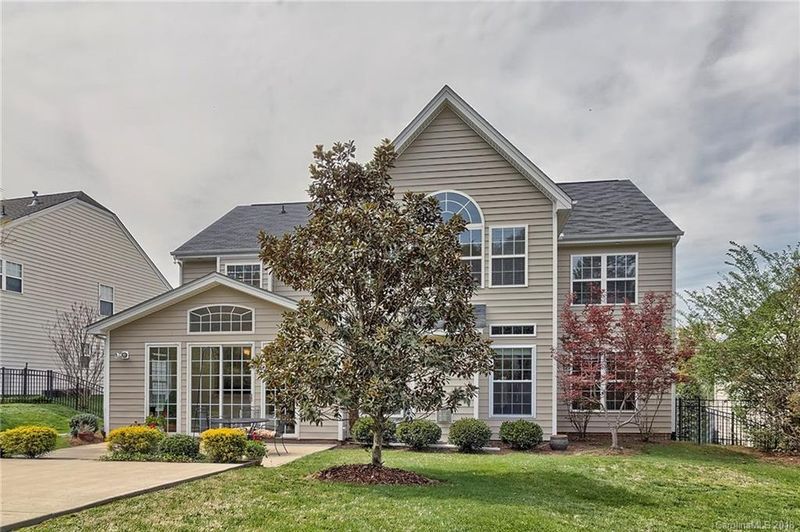 7920 Woodmere Dr, Harrisburg, NC 28075