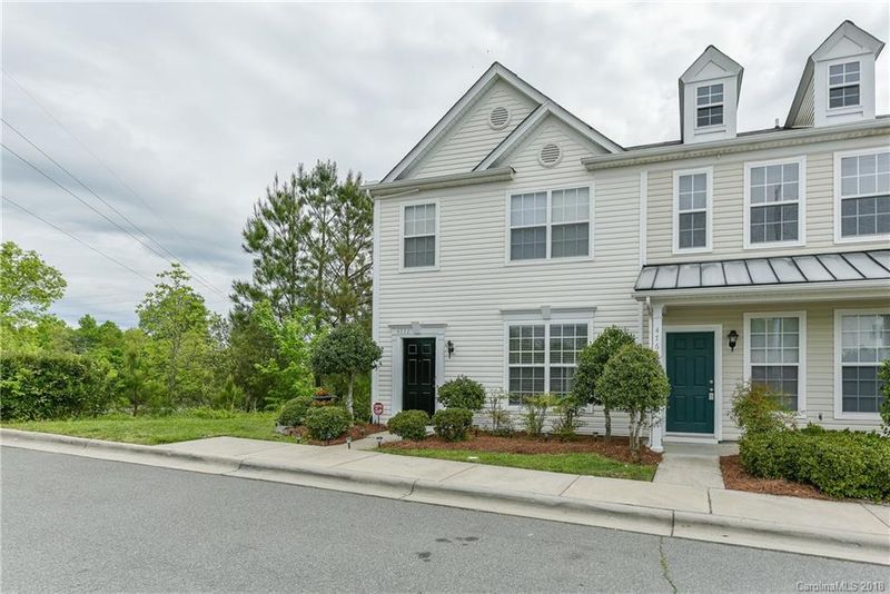 4772 Stoney Branch Dr, Charlotte, NC 28216