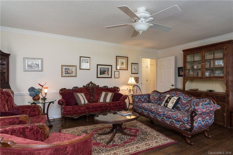 120 Jonas Dr, Lincolnton, NC 28092