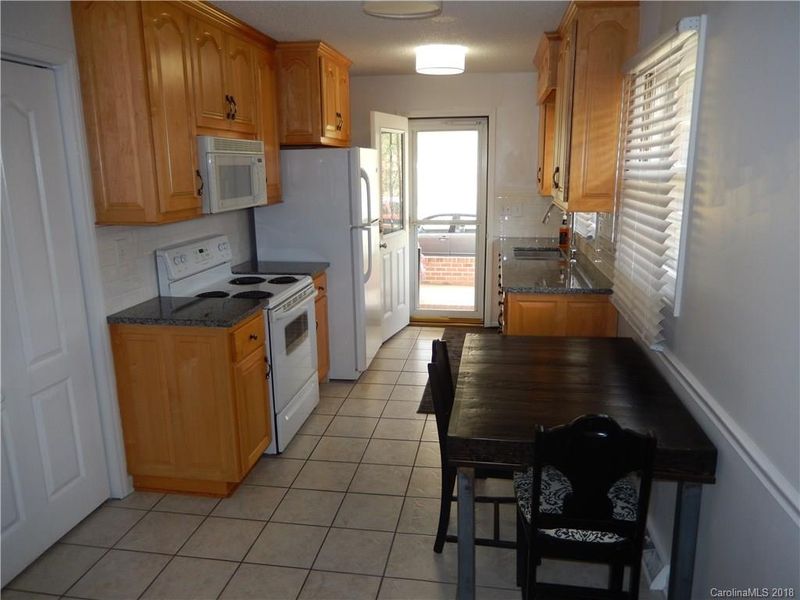 804 Gaston Ave, Belmont, NC 28012