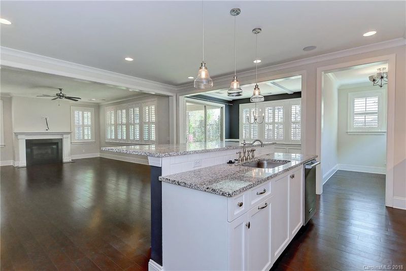 4342 Tottenham Rd, Charlotte, NC 28226