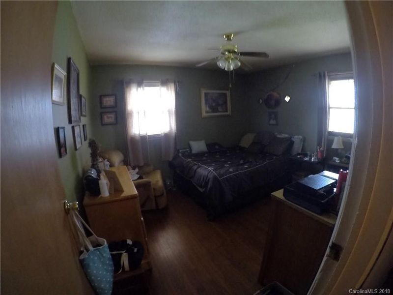 170 Vinton Dr, Dallas, NC 28034