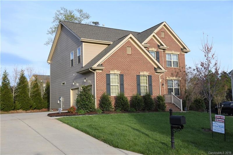 1103 Hawker Rd, Matthews, NC 28104