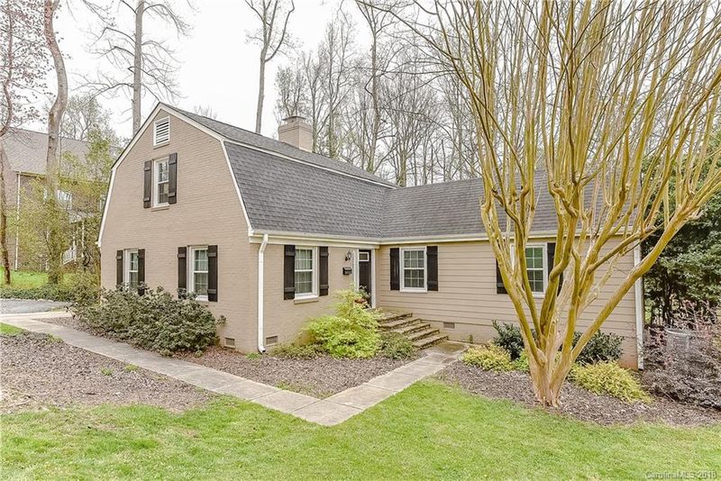 3948 Riverbend Rd, Charlotte, NC 28210