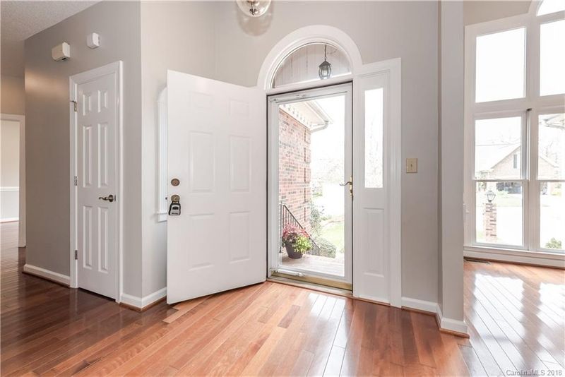 1939 Millbrook Ln, Matthews, NC 28104