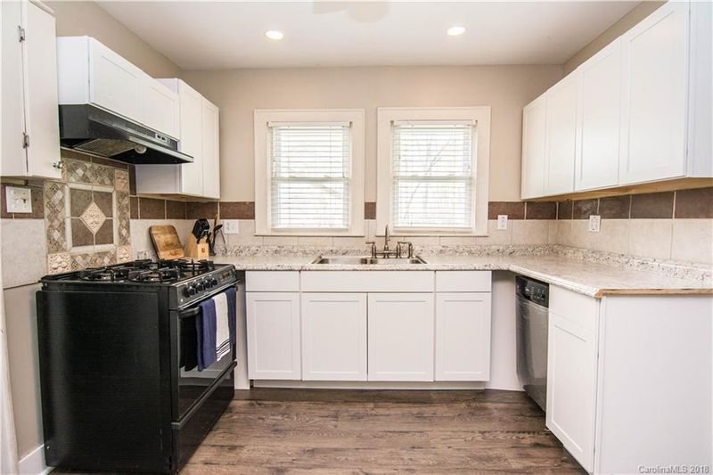 5806 Old Plank Rd, Charlotte, NC 28216