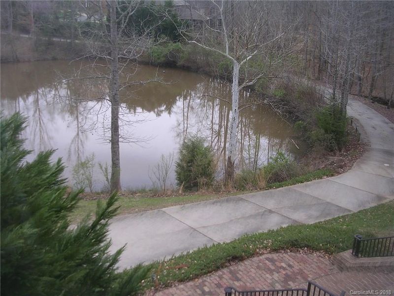 1516 Glenn Valley Dr, Matthews, NC 28105