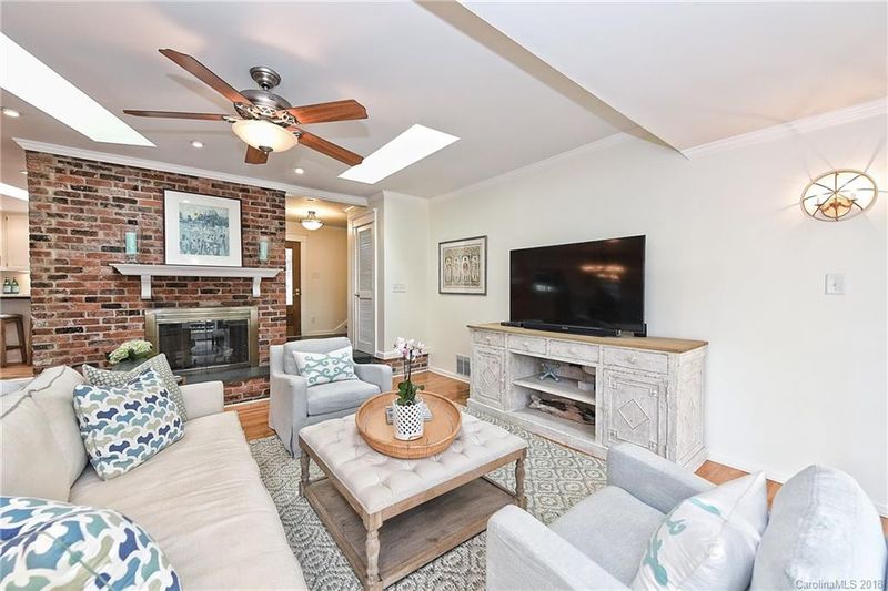 3332 Mountainbrook Rd, Charlotte, NC 28210