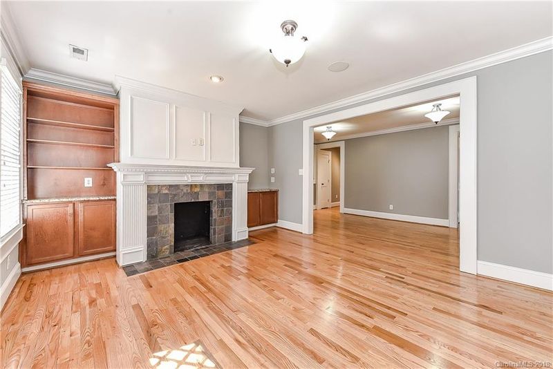 710 Woodruff Pl, Charlotte, NC 28208