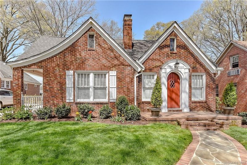 710 Woodruff Pl, Charlotte, NC 28208