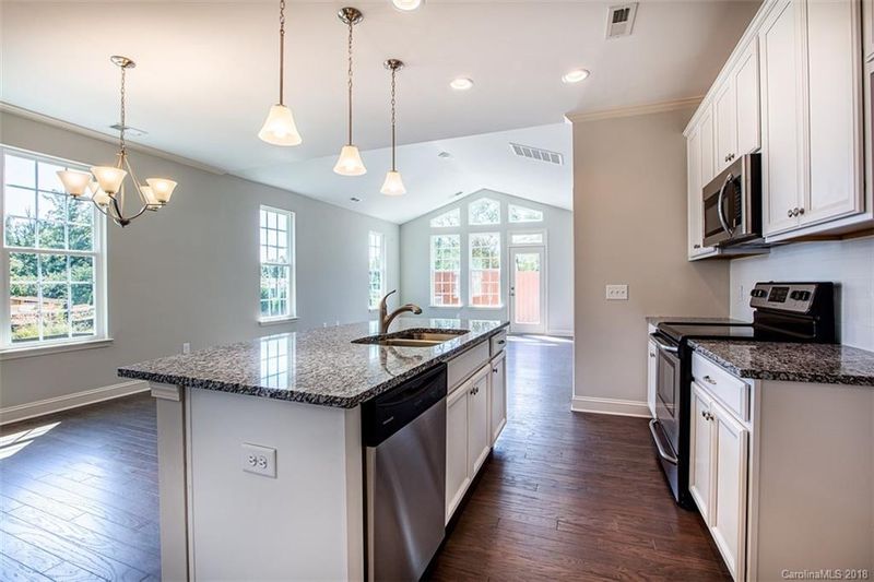 113 Park View Dr #14, Belmont, NC 28012