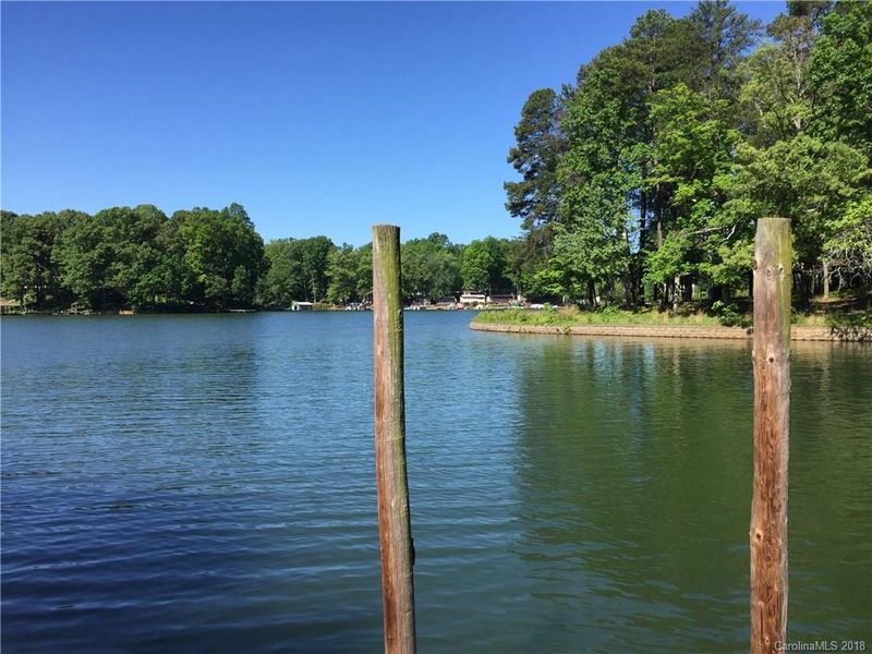 7282 Pebble Ln, Sherrills Ford, NC 28673