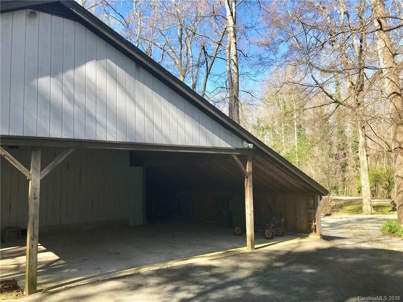 2120 Mclean Rd, Charlotte, NC 28213