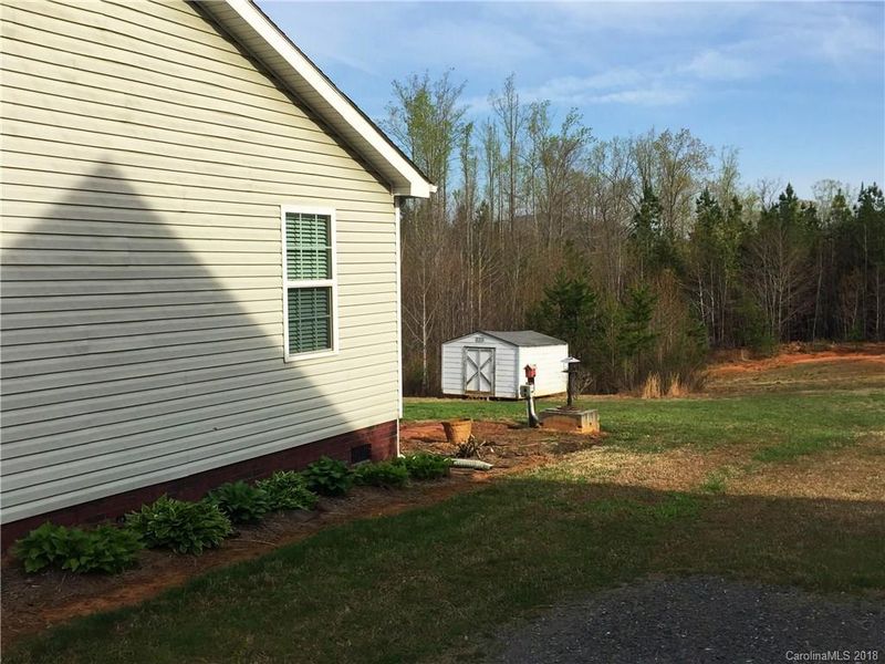 2652 Crowders Creek Rd, Gastonia, NC 28052