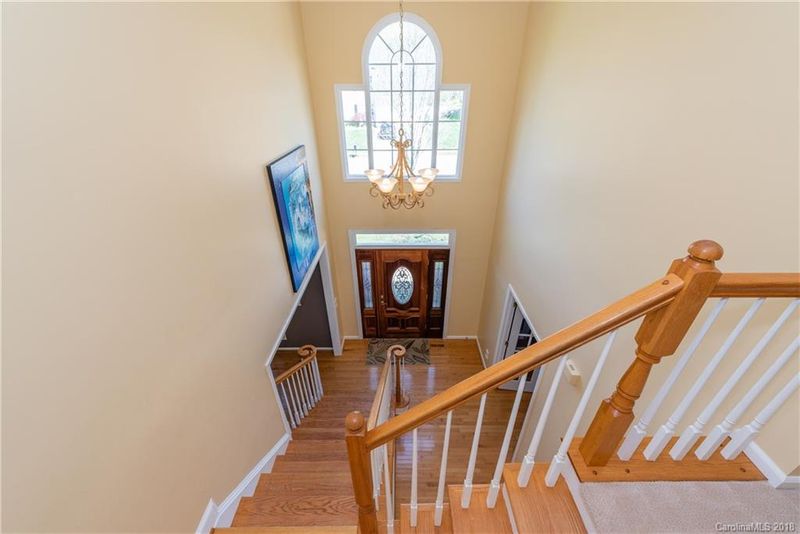 105 Cresthill Ln, Fort Mill, SC 29715