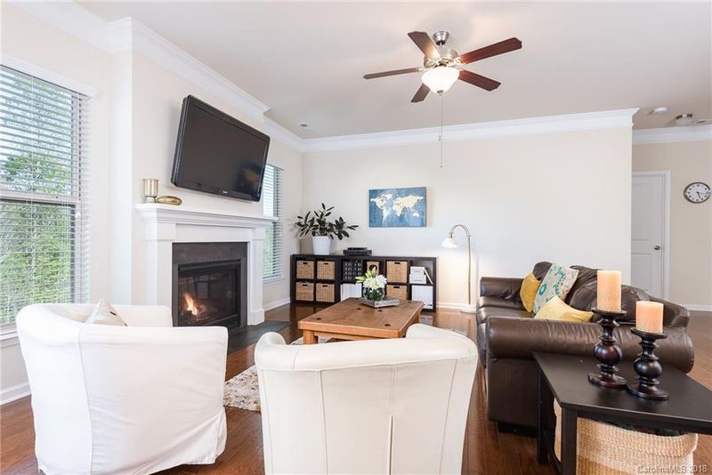 326 Almora Loop, Mooresville, NC 28115