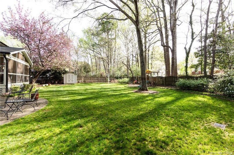 3825 Flowerfield Rd, Charlotte, NC 28210