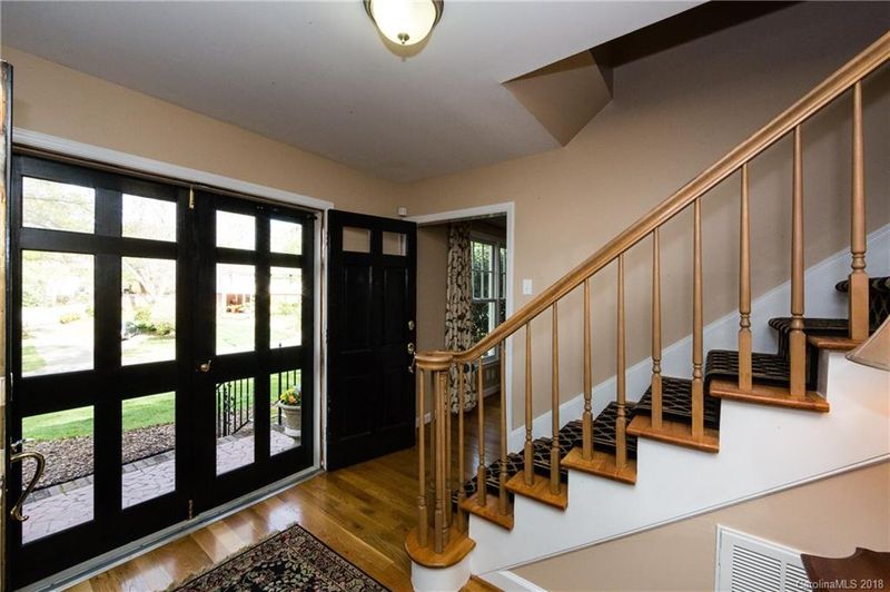 3825 Flowerfield Rd, Charlotte, NC 28210