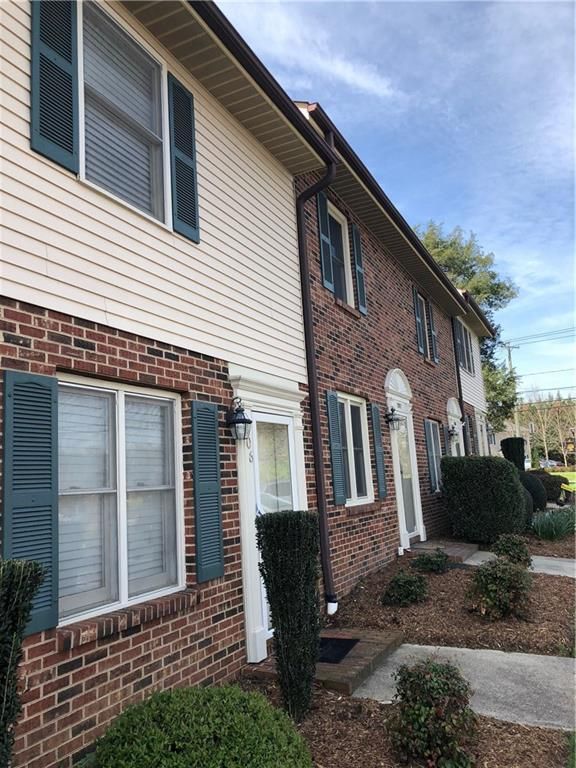 1330 5th St, Hickory, NC 28601