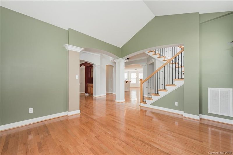 504 Castlestone Ln, Matthews, NC 28104
