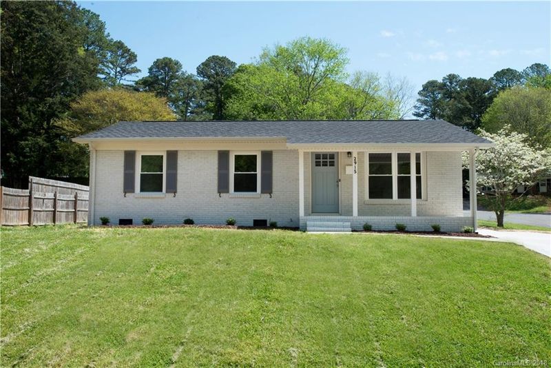 2915 Edsel Pl, Charlotte, NC 28205