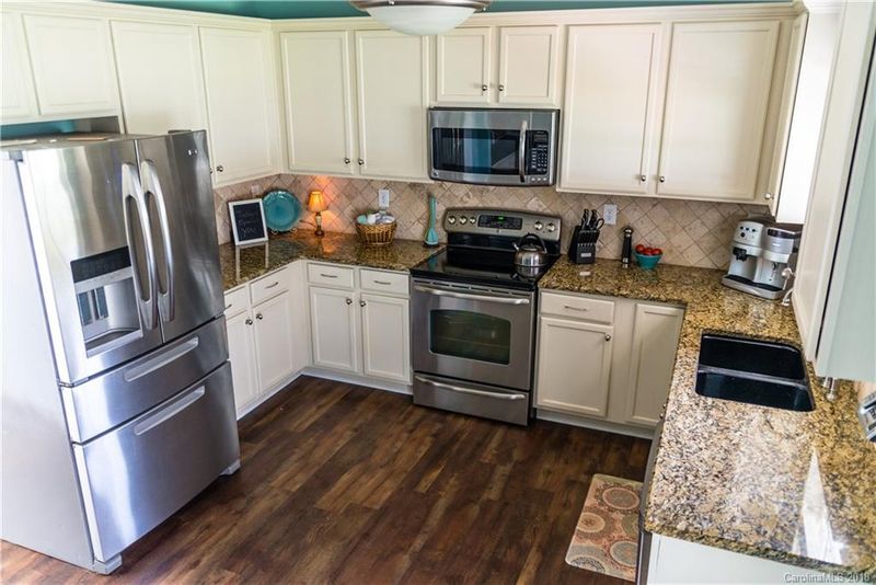4713 Chard Pl, Harrisburg, NC 28075