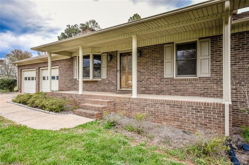 1164 Downing Ct, Lincolnton, NC 28092