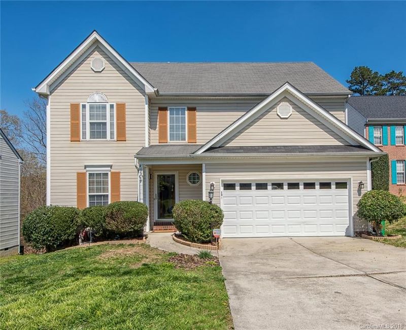 9122 Eventine Ct, Charlotte, NC 28214