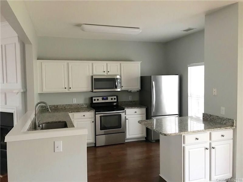 6810 Rothchild Dr, Charlotte, NC 28270