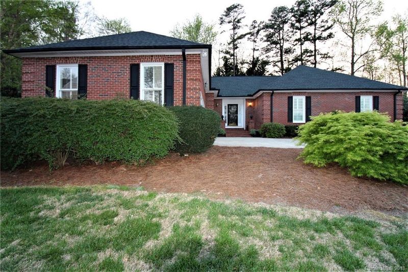 1211 Still Forest Ct, Gastonia, NC 28056