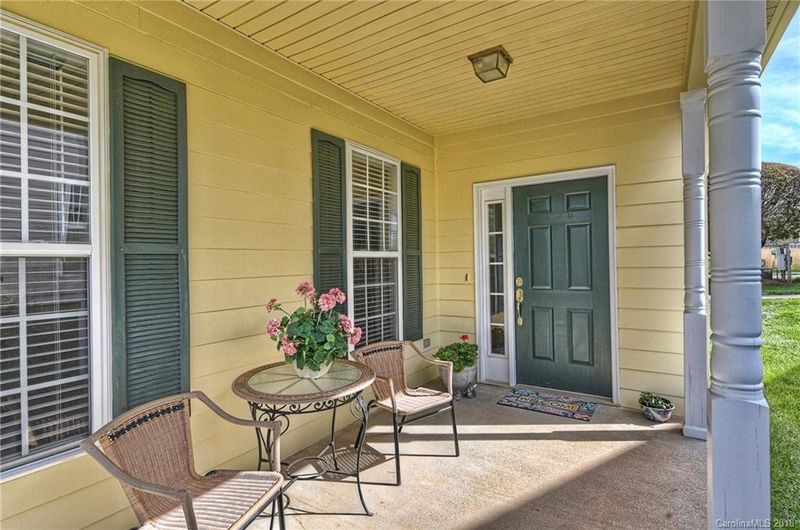 12910 Park Crescent Cir, Pineville, NC 28134