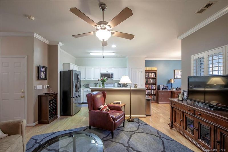 17038 Commons Creek Dr, Charlotte, NC 28277