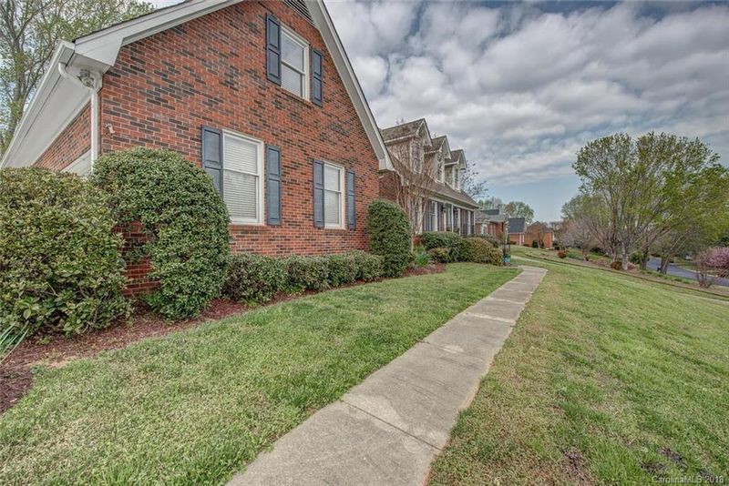 2663 Steeplechase Rd, Gastonia, NC 28056