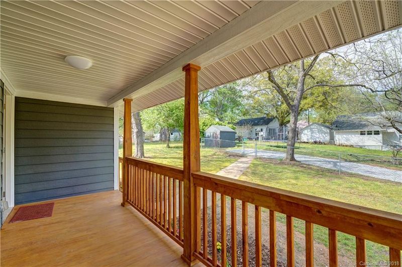 322 Parker Ave #8, Mooresville, NC 28115
