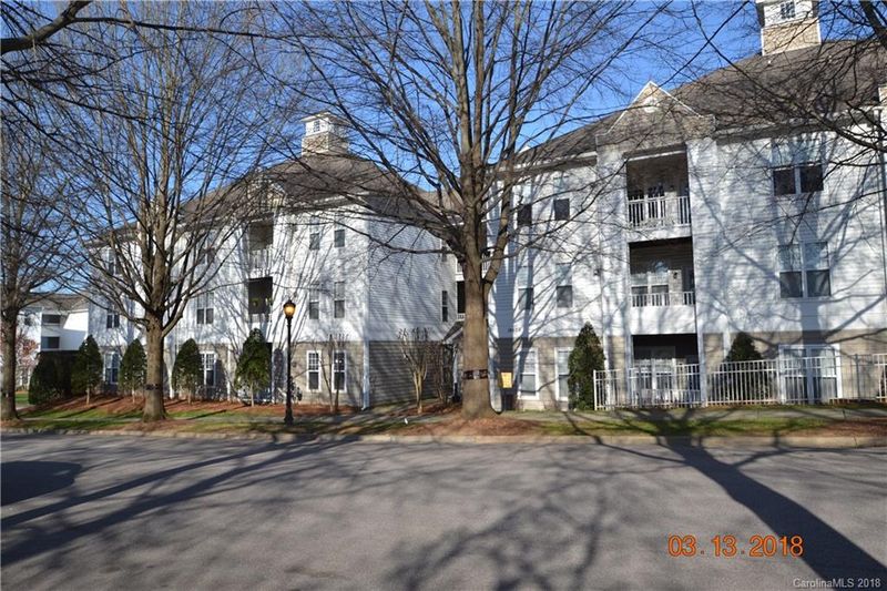 18605 Ruffner Dr #1F, Cornelius, NC 28031